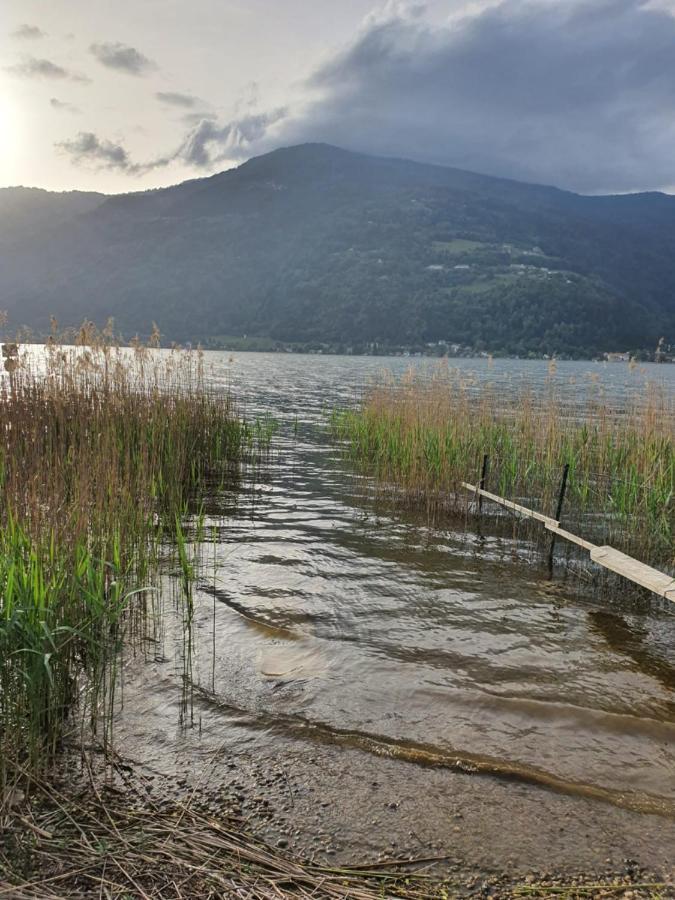 Vista Del Lago Fuer 8 Personen Und Parktplatz Lägenhet Ossiach Exteriör bild